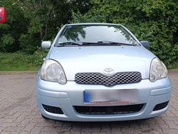 Blau Gebraucht 2003 Toyota Yaris Kleinwagen | 1.450 € (Guter Preis)
