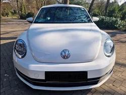 Weiß Gebraucht 2012 VW Beetle Design Limousine | 6.999 € (Guter Preis)