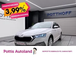 Weiss Gebraucht 2023 Skoda Octavia Style Kombi | 21.377 € (Guter Preis)