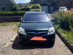 Schwarz Gebraucht 2007 Opel Signum Kombi | 1.600 €