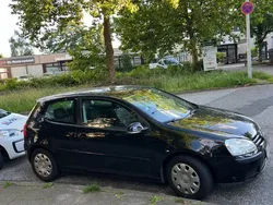 Schwarz Gebraucht 2005 VW Golf V Sportline Limousine | 2.800 € (Fairer Preis)