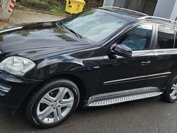 Schwarz Gebraucht 2011 Mercedes ML300 SUV | 9.876 € (Fairer Preis)