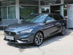 Grau ("magnetic tech") grau (stoff) Gebraucht 2023 Seat Leon FR Kombi | 30.990 € (Fairer Preis)