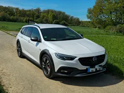 Weiß Gebraucht 2018 Opel Insignia Country Tourer Kombi | 18.500 € (Guter Preis)