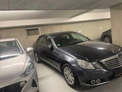 Grau Gebraucht 2010 Mercedes E200 Avantgarde Limousine | 10.000 € (Guter Preis)