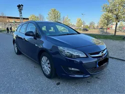Blau Gebraucht 2014 Opel Astra Exklusiv Limousine | 6.150 € (Fairer Preis)
