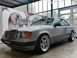 Silber Gebraucht 1987 Mercedes 230 Coupé | 9.999 €