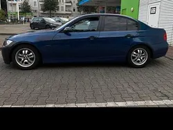 Blau Gebraucht 2007 BMW 318 Basis Limousine | 2.300 € (Fairer Preis)