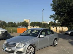 Grau Gebraucht 2011 Mercedes C180 Limousine | 10.300 € (Fairer Preis)
