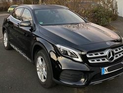Schwarz Gebraucht 2018 Mercedes GLA180 AMG line SUV | 19.499 € (Guter Preis)