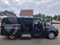 Schwarz Gebraucht 2017 Mercedes Vito Van / Kleinbus | 16.541 €