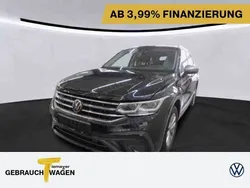 Deep black perleffekt Gebraucht 2022 VW Tiguan Allspace Life SUV | 30.880 € (Fairer Preis)