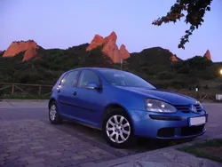 Blau metallic Gebraucht 2005 VW Golf V Comfortline Limousine | 5.000 €