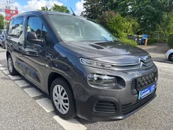 Grau Gebraucht 2018 Citroën Berlingo Live Van / Kleinbus | 13.980 € (Etwas zu teuer)