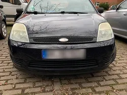 Blau Gebraucht 2005 Ford Fiesta Kleinwagen | 650 € (Guter Preis)