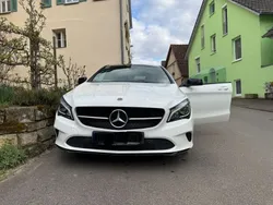 Weiß Gebraucht 2018 Mercedes CLA200 Shooting Brake Urban Kombi | 19.400 € (Guter Preis)