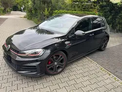 Schwarz Gebraucht 2017 VW Golf VII GTI Limousine | 16.800 € (Etwas zu teuer)