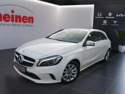 Weiß Gebraucht 2017 Mercedes A180 Style Limousine | 16.399 € (Fairer Preis)