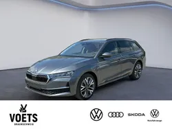 Graphitegrau metallic Neu 2025 Skoda Octavia Tour Kombi | 43.990 € (Teuer)
