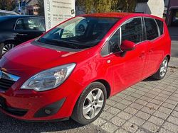 Rot Gebraucht 2010 Opel Meriva Edition Van / Kleinbus | 3.750 € (Fairer Preis)
