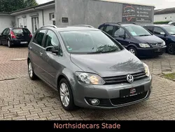 Grau Gebraucht 2011 VW Golf Plus Cross Style Van / Kleinbus | 5.490 € (Fairer Preis)