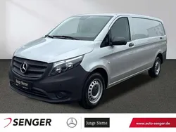 Silber Gebraucht 2023 Mercedes Vito Van / Kleinbus | 29.334 € (Guter Preis)