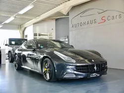 Grau Gebraucht 2014 Ferrari FF Coupé | 128.950 €