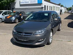 Grau Gebraucht 2013 Opel Astra Innovation Limousine | 6.200 € (Fairer Preis)