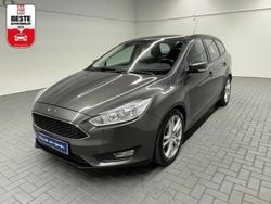 Grau (magneticgraumet.) Gebraucht 2015 Ford Focus Kombi | 7.480 € (Fairer Preis)