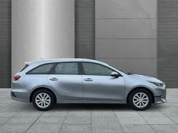 Silber metallic Gebraucht 2022 Kia Ceed Sportswagon Kombi | 16.890 € (Fairer Preis)
