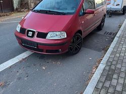 Rot Gebraucht 2000 Seat Alhambra Van / Kleinbus | 3.000 €