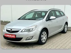 Silber Gebraucht 2012 Opel Astra Selection Kombi | 5.290 € (Etwas zu teuer)