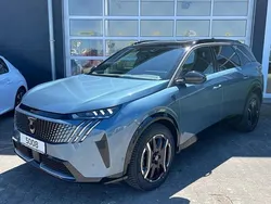 Blau (ingaro blau) Neu 2024 Peugeot e-5008 GT SUV | 55.950 € (Fairer Preis)