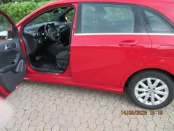 Rot Gebraucht 2014 Mercedes B200 Style Van / Kleinbus | 13.700 € (Etwas zu teuer)