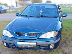 Blau Gebraucht 1999 Renault Mégane Expression Limousine | 1.500 €