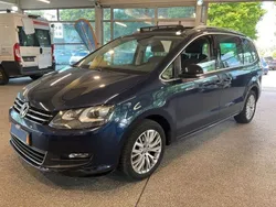 Blau Gebraucht 2012 VW Sharan Style Van / Kleinbus | 9.990 €