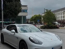 Weiß Gebraucht 2016 Porsche Panamera GTS Limousine | 46.500 € (Fairer Preis)