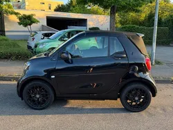 Schwarz Gebraucht 2019 Smart ForTwo Cabrio Cabrio | 16.500 € (Fairer Preis)