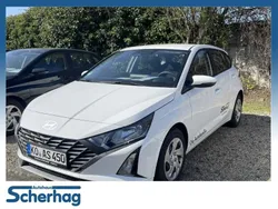 Weiß Gebraucht 2024 Hyundai i20 Select Limousine | 19.589 € (Teuer)