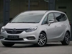 Silber Gebraucht 2018 Opel Zafira Edition Van / Kleinbus | 12.990 € (Etwas zu teuer)