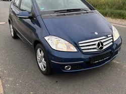 Blau Gebraucht 2011 Mercedes A200 Van / Kleinbus | 6.499 € (Guter Preis)