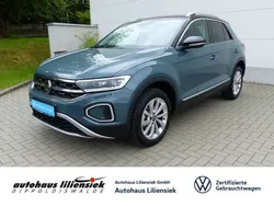 Blau Gebraucht 2024 VW T-Roc Style SUV | 29.690 € (Guter Preis)