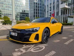 Gelb Gebraucht 2022 Audi RS e-tron GT Exclusive Limousine | 93.500 €