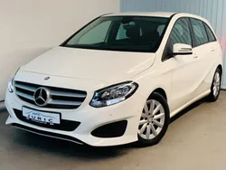 Weiß Gebraucht 2015 Mercedes B180 Edition Van / Kleinbus | 12.900 € (Fairer Preis)