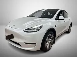 Weiß Gebraucht 2024 Tesla Model Y SUV | 38.999 € (Fairer Preis)
