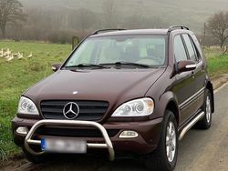 Braun Gebraucht 2004 Mercedes ML350 SUV | 5.000 €
