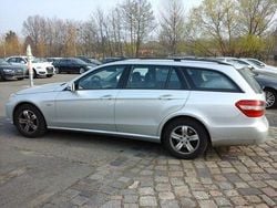 Silber Gebraucht 2010 Mercedes E250 Kombi | 4.950 € (Superpreis)