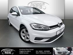Weiss Gebraucht 2017 VW Golf VII Limousine | 9.800 € (Superpreis)