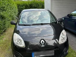 Schwarz Gebraucht 2008 Renault Twingo Kleinwagen | 2.300 €