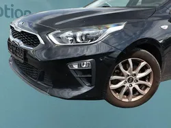 Schwarz Gebraucht 2019 Kia Ceed Edition 7 Kleinwagen | 12.999 € (Etwas zu teuer)